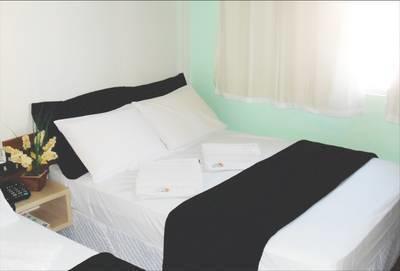 Falls Plaza Hotel