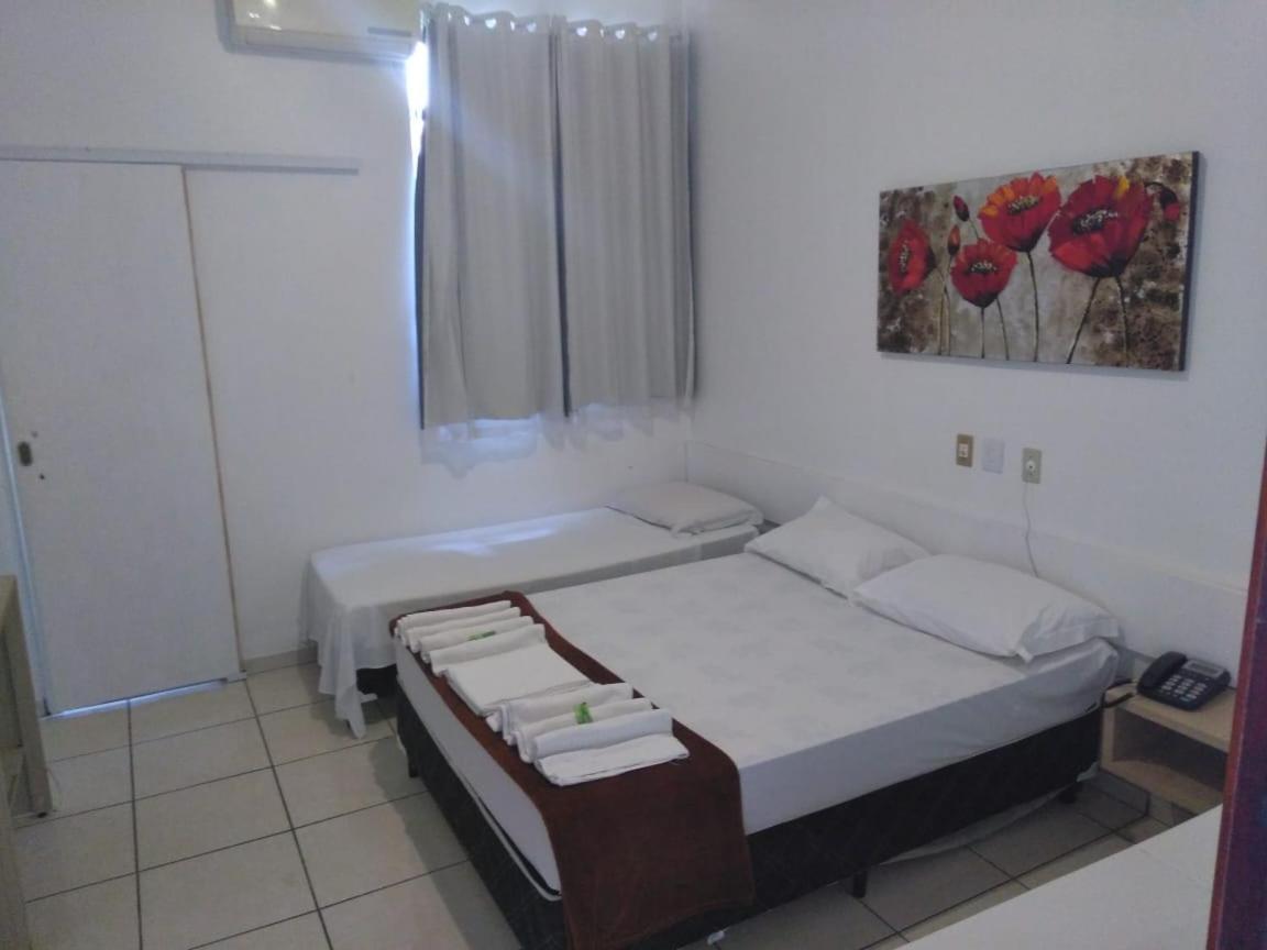 Falls Plaza Hotel
